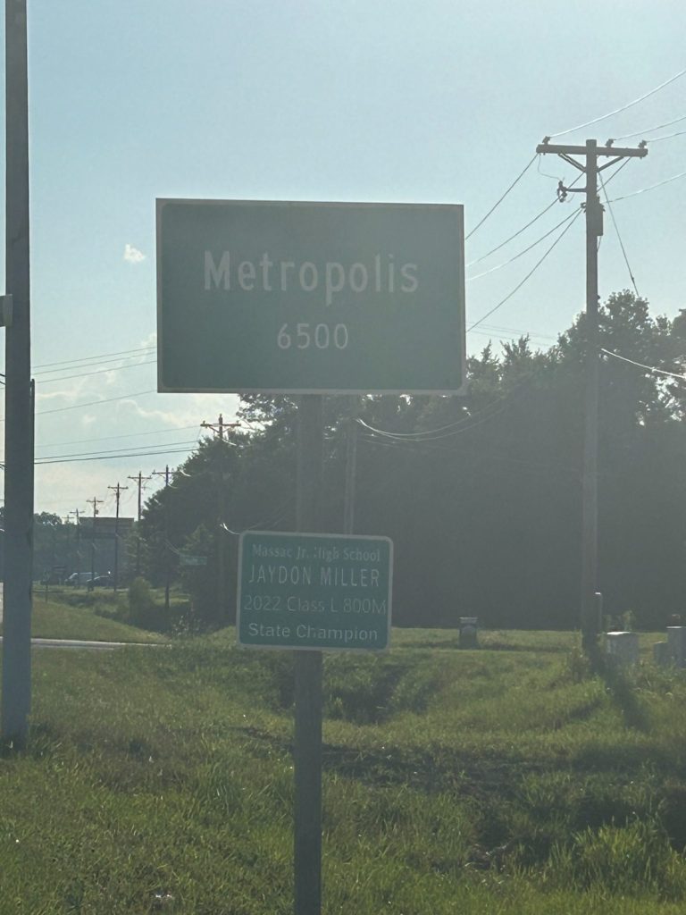 “Welcome to Metropolis, IL – Proudly serving our community” Welcome sign for Metropolis, Illinois, neighboring town to the home of Metropolis IL Real Estate